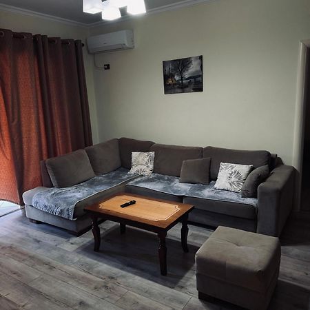 Family Apartments Sarande Exterior photo