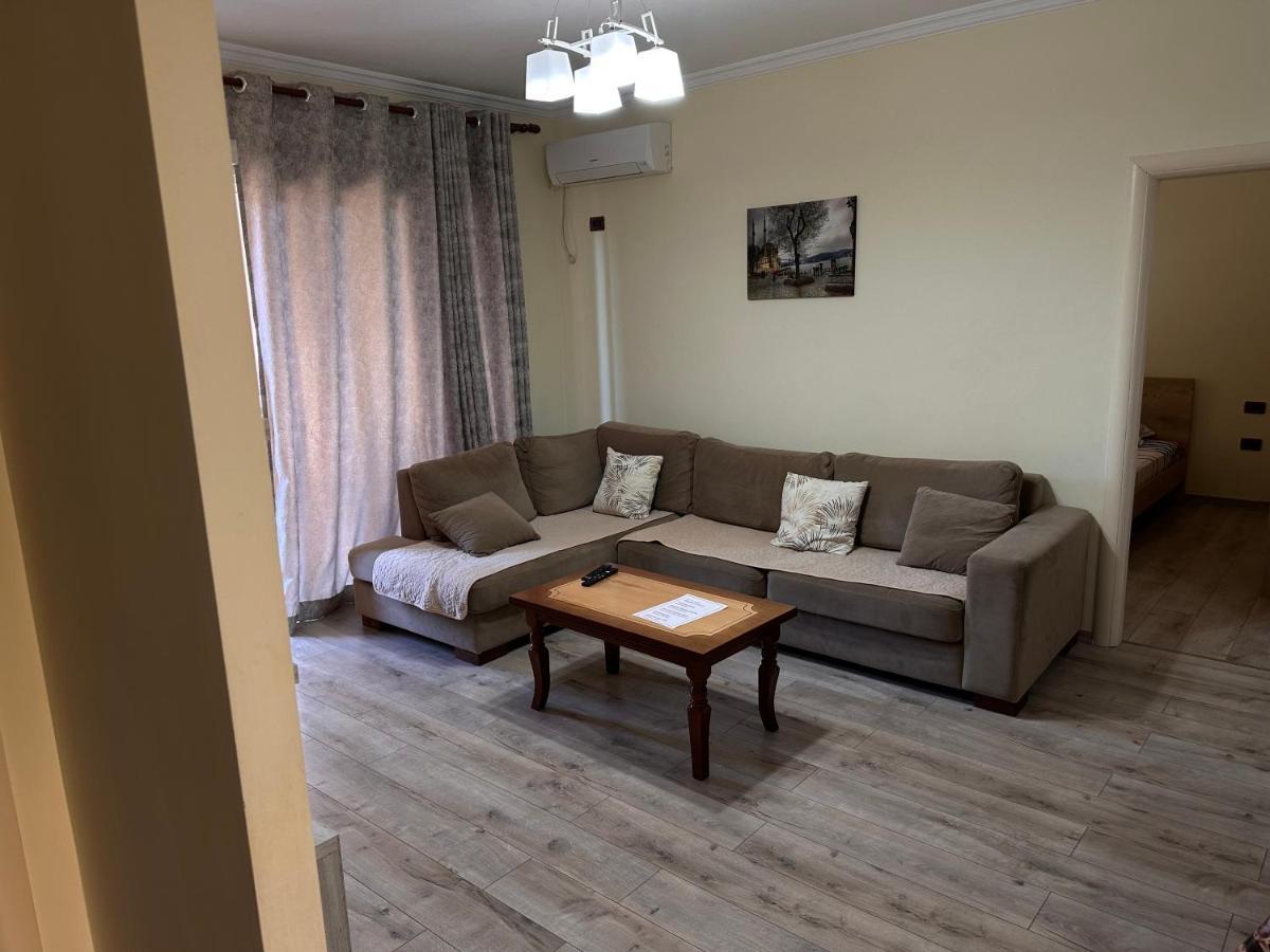 Family Apartments Sarande Exterior photo